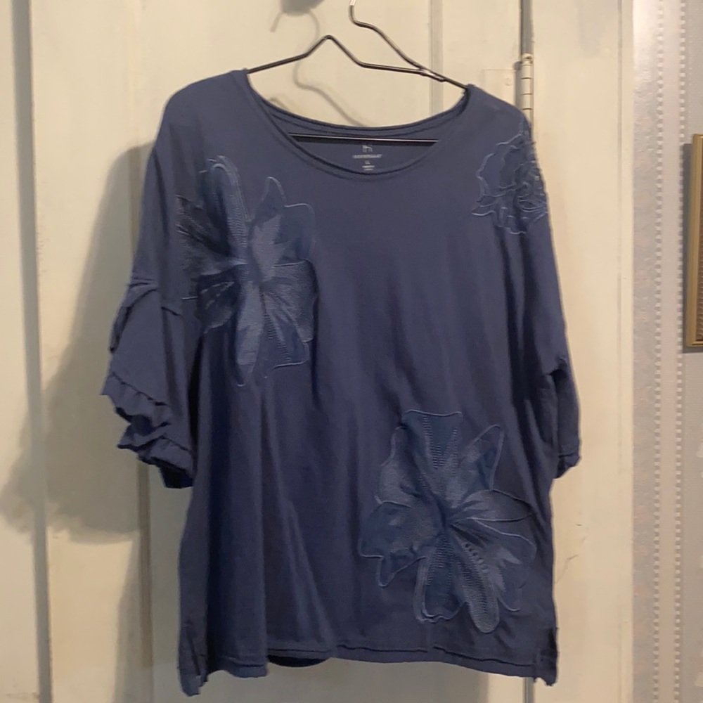 Cute 100% Cotton Gun Metal Blue T Shirt with Floral Appliqués